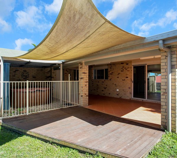 6 Ronnie Court, Rural View, QLD 4740 AUS