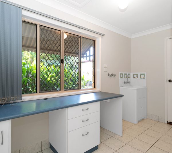 6 Ronnie Court, Rural View, QLD 4740 AUS