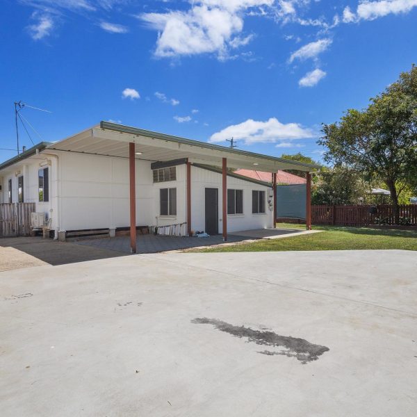 36 Adrian Street, West Mackay, QLD 4740 AUS