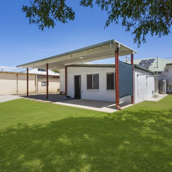 36 Adrian Street, West Mackay, QLD 4740 AUS