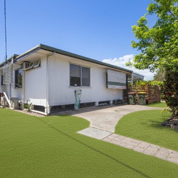36 Adrian Street, West Mackay, QLD 4740 AUS