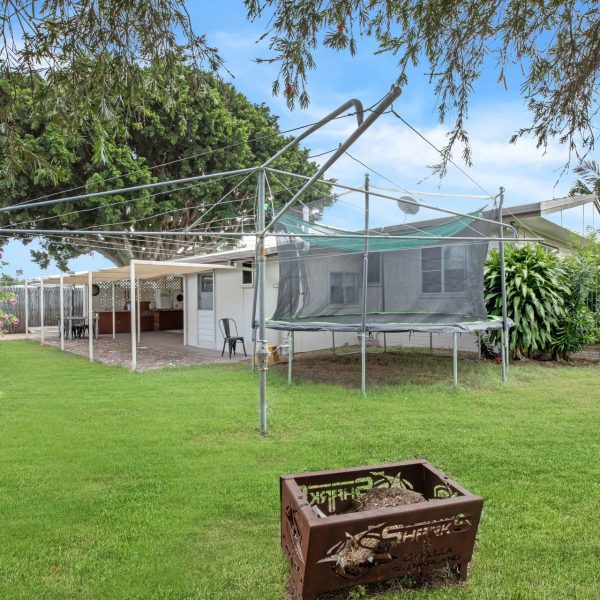 11 Eaglemount Road, Andergrove, QLD 4740 AUS