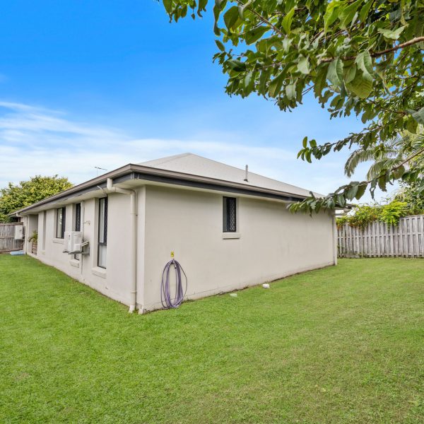 60 Newport Parade, Blacks Beach, QLD 4740 AUS