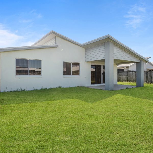 31 Galleon Circuit, Bucasia, QLD 4750 AUS