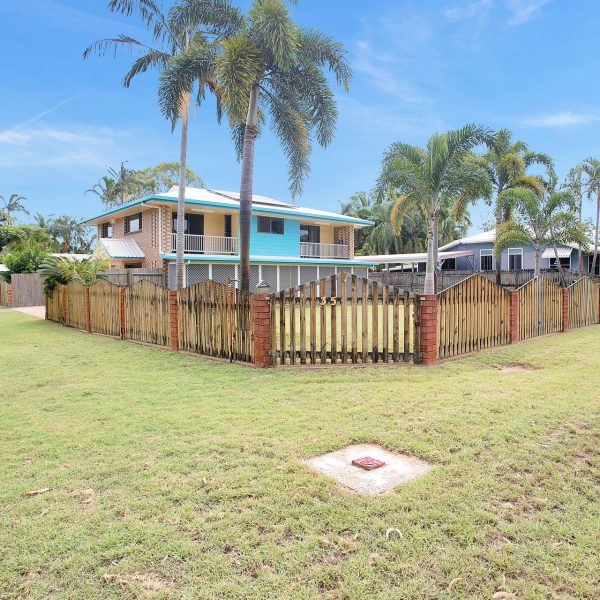 35 Waverley Street, Bucasia, QLD 4750 AUS