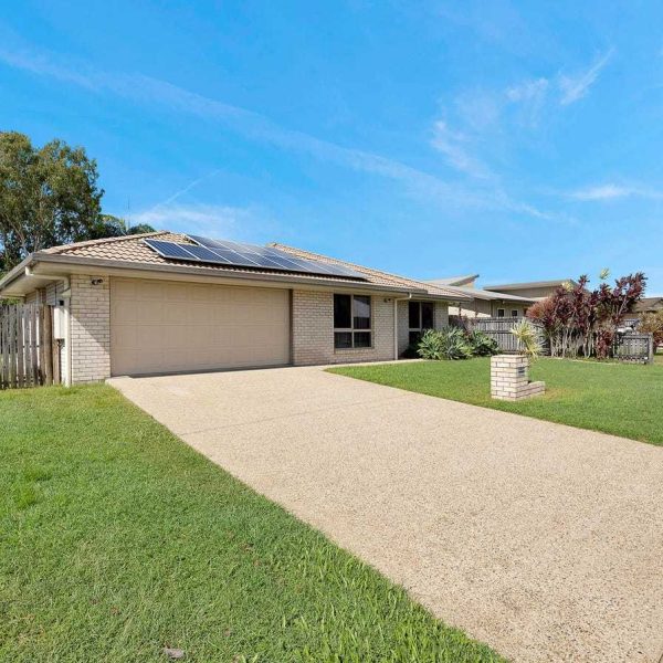 5 Lakeview Drive, Andergrove, QLD 4740 AUS