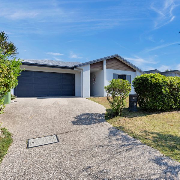 4 Lancaster Way, Ooralea, QLD 4740 AUS