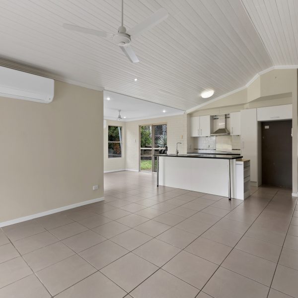 10 Carne Court, Eimeo, QLD 4740 AUS