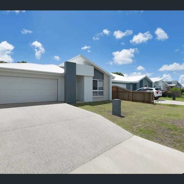 22 Hermosa Circuit, Beaconsfield, QLD 4740 AUS