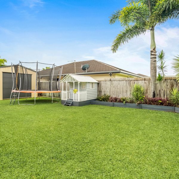 7 Colonial Street, Ooralea, QLD 4740 AUS