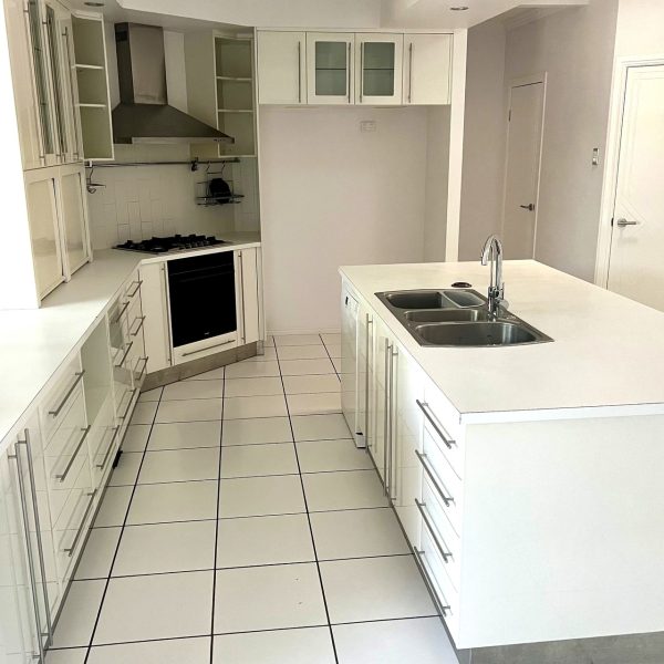 22 Culloden Place, Beaconsfield, QLD 4740 AUS