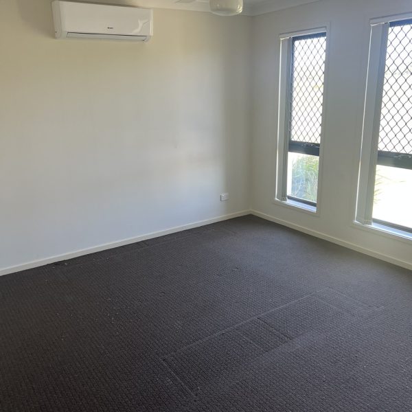25 Henley Close, Blacks Beach, QLD 4740 AUS