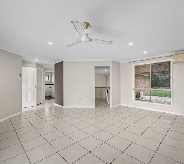 92 Slater Avenue, Blacks Beach, QLD 4740 AUS