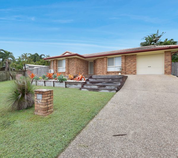 92 Slater Avenue, Blacks Beach, QLD 4740 AUS
