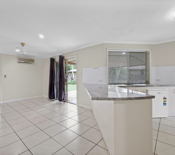 92 Slater Avenue, Blacks Beach, QLD 4740 AUS