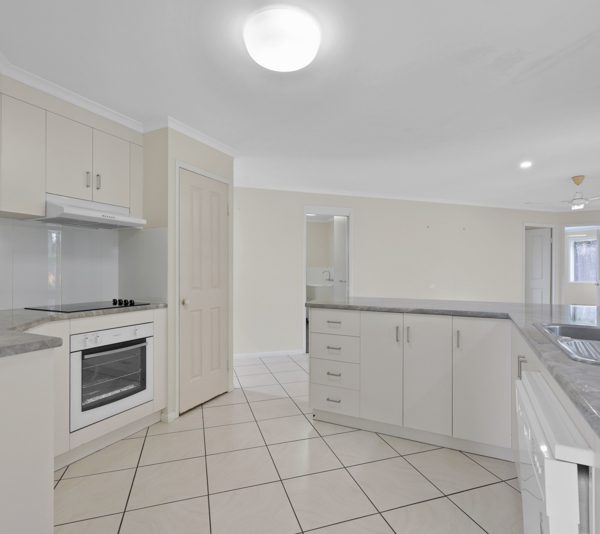 92 Slater Avenue, Blacks Beach, QLD 4740 AUS