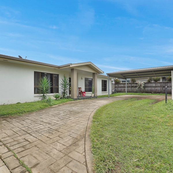 75 Pioneer Street, Glenella, QLD 4740 AUS