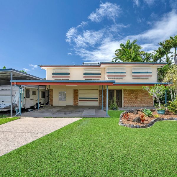 24 Harris Street, Beaconsfield, QLD 4740 AUS