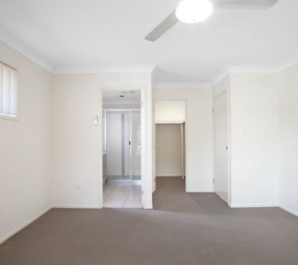 23 Village Circuit, Eimeo, QLD 4740 AUS