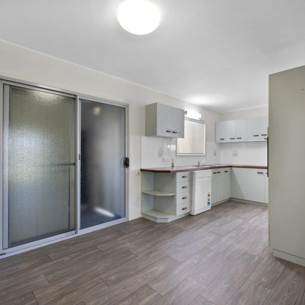 41 Barton Street, West Mackay, QLD 4740 AUS