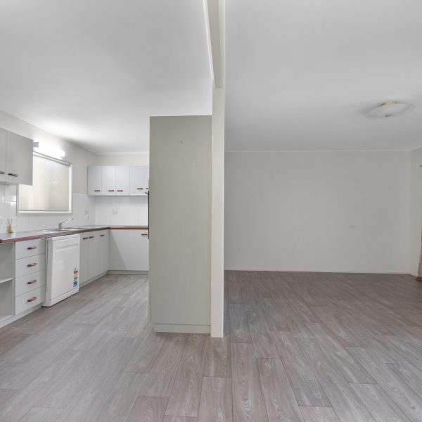 41 Barton Street, West Mackay, QLD 4740 AUS