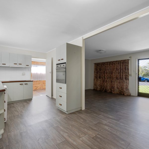41 Barton Street, West Mackay, QLD 4740 AUS
