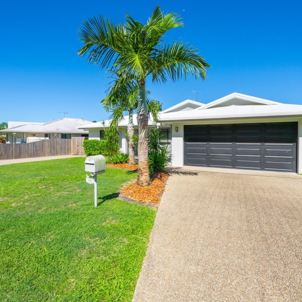 66 Cinnamon Drive, Glenella, QLD 4740 AUS