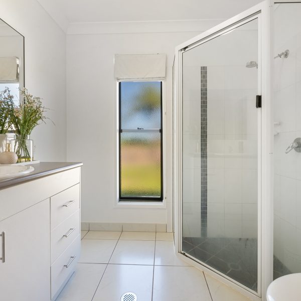 66 Cinnamon Drive, Glenella, QLD 4740 AUS