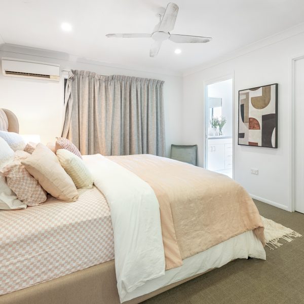 66 Cinnamon Drive, Glenella, QLD 4740 AUS