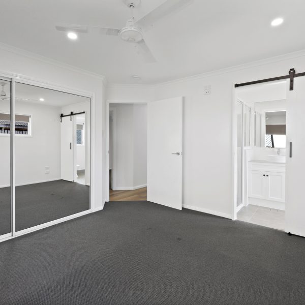 13 Marine Parade, Bucasia, QLD 4750 AUS
