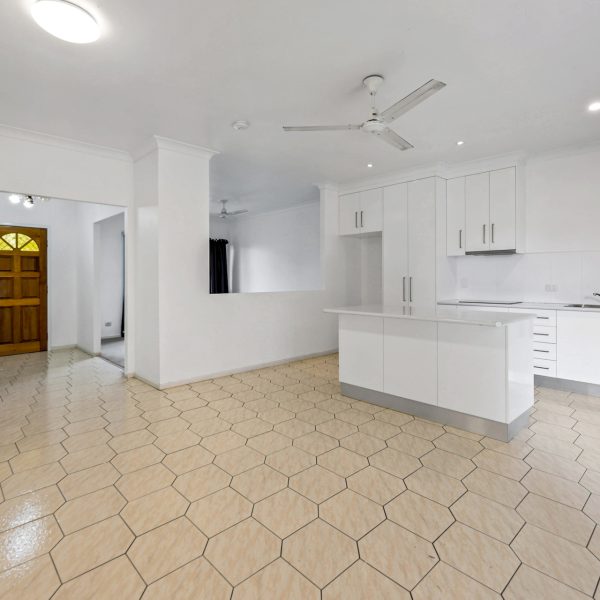 75 Pioneer Street, Glenella, QLD 4740 AUS