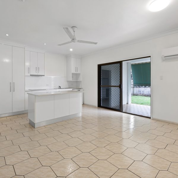75 Pioneer Street, Glenella, QLD 4740 AUS
