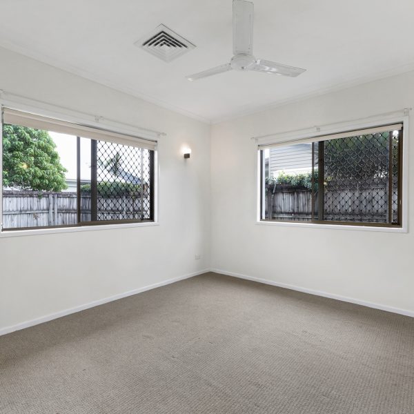 75 Pioneer Street, Glenella, QLD 4740 AUS