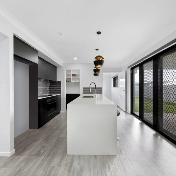 5 Devereux Street, Rural View, QLD 4740 AUS
