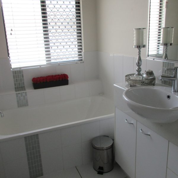 2 Raylene Street, Mount Pleasant, QLD 4740 AUS