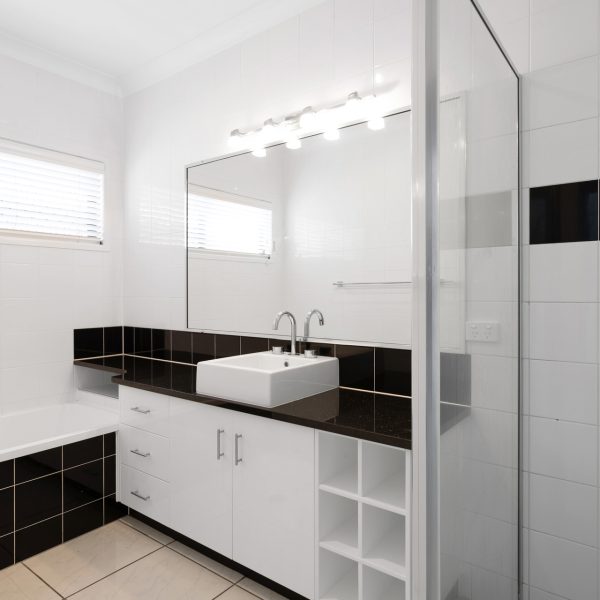 61 Victor Avenue, Glenella, QLD 4740 AUS