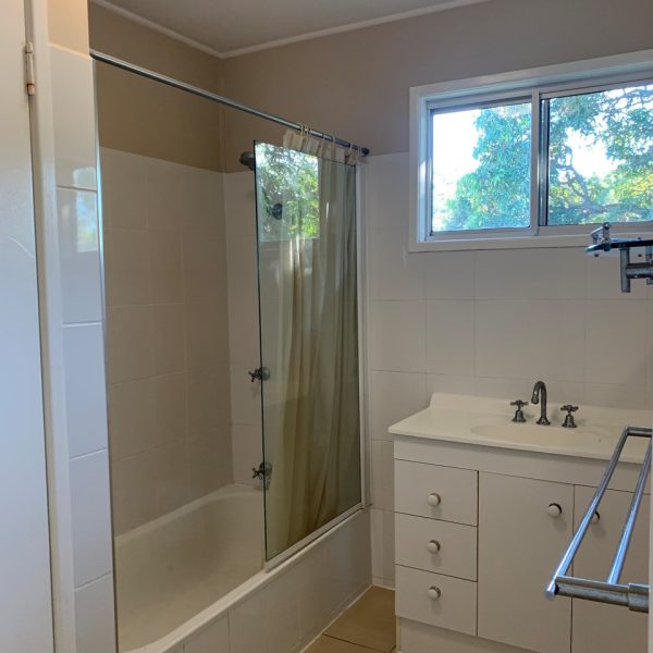 11 Eucalyptus Drive, Andergrove, QLD 4740 AUS