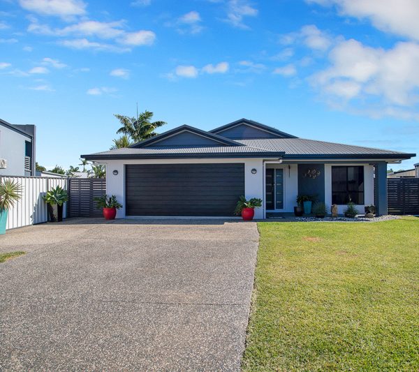 35 Gingham Street, Glenella, QLD 4740 AUS