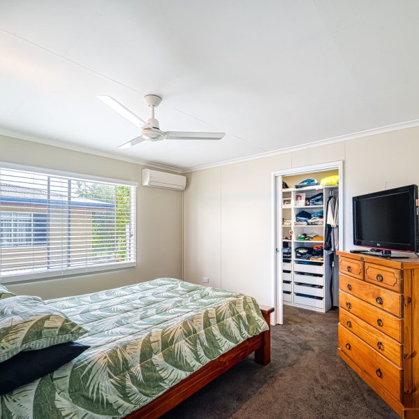 15 Cahill Crescent, Rural View, QLD 4740 AUS