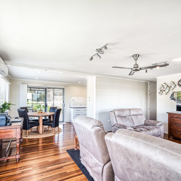 15 Cahill Crescent, Rural View, QLD 4740 AUS