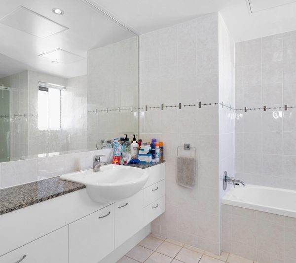 10/11 Megan Place, Mackay Harbour, QLD 4740 AUS