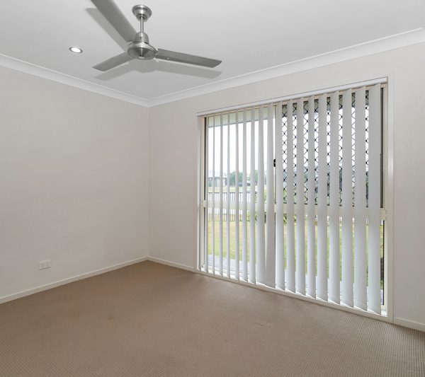 2 Halifax Place, Rural View, QLD 4740 AUS