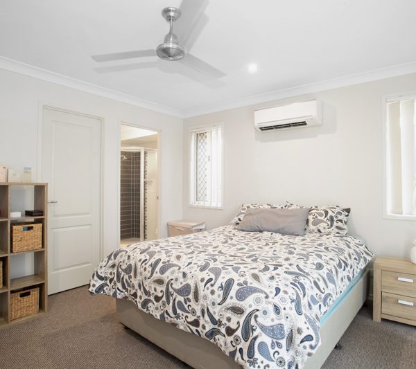 2 Halifax Place, Rural View, QLD 4740 AUS