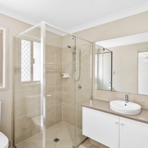 29 Makybe Diva Drive, Ooralea, QLD 4740 AUS