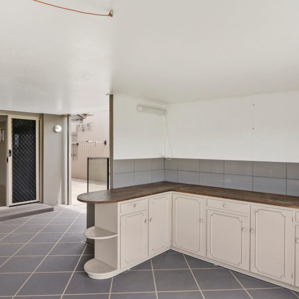 29 Makybe Diva Drive, Ooralea, QLD 4740 AUS