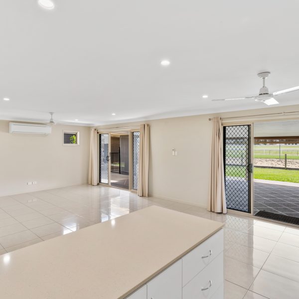 29 Makybe Diva Drive, Ooralea, QLD 4740 AUS