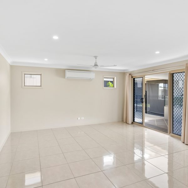 29 Makybe Diva Drive, Ooralea, QLD 4740 AUS