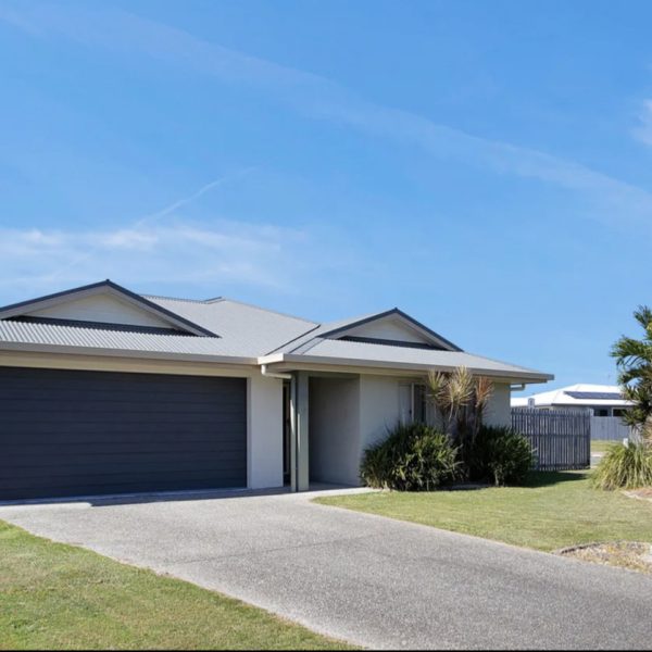 2 Moreton Drive, Rural View, QLD 4740 AUS