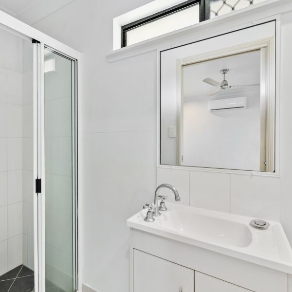 2/11 Tramontana Street, Andergrove, QLD 4740 AUS