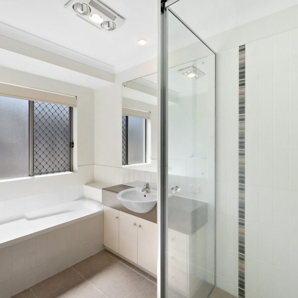 12 Rosemoor Court, Glenella, QLD 4740 AUS